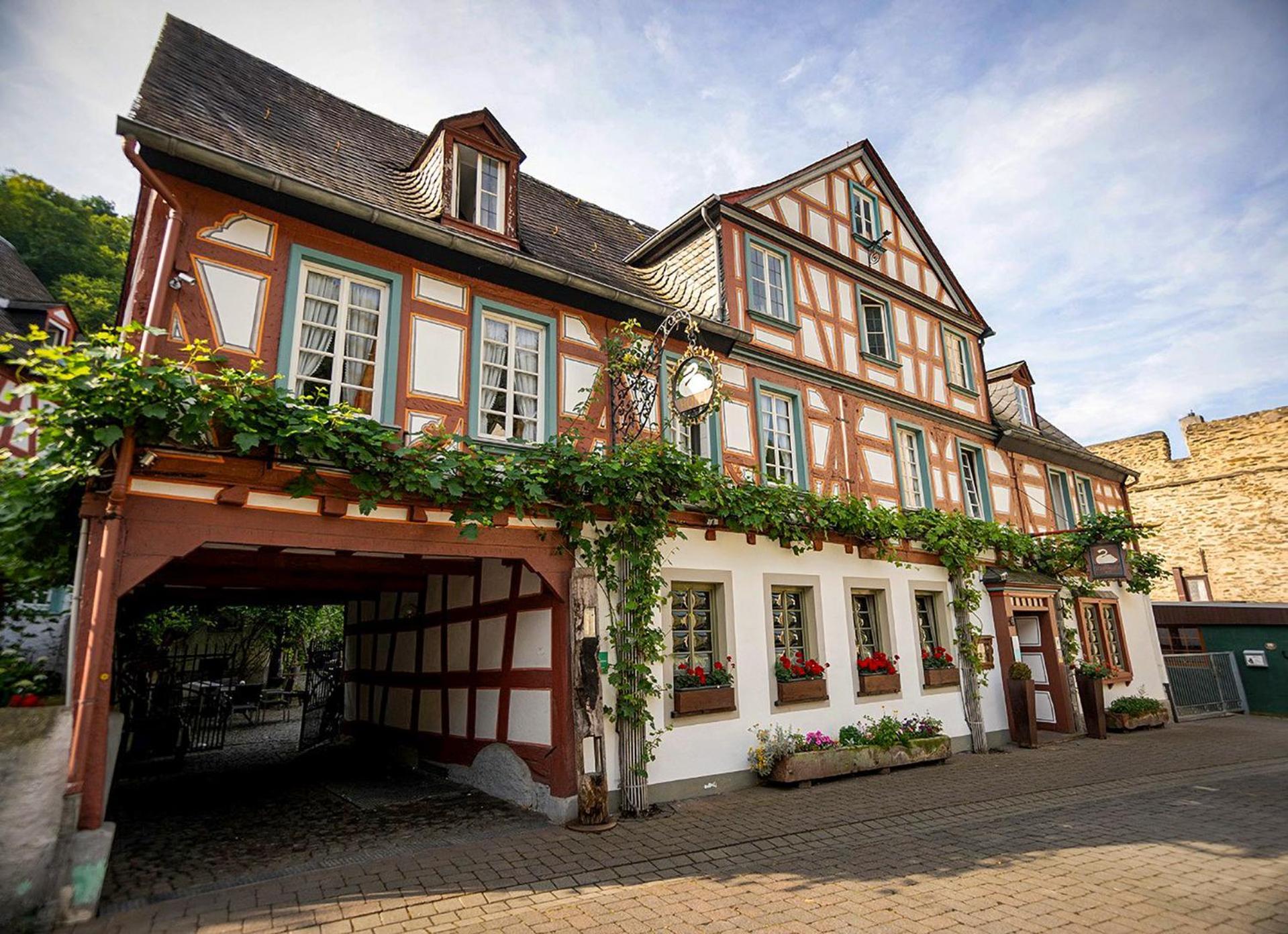 Landgasthof Zum Weissen Schwanen Braubach Dış mekan fotoğraf